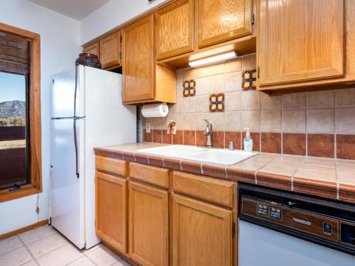 Cielo Grande 305, 2 Bedrooms, HDTV, Pet Friendly, Sleeps 6 in Santa Fe, USA