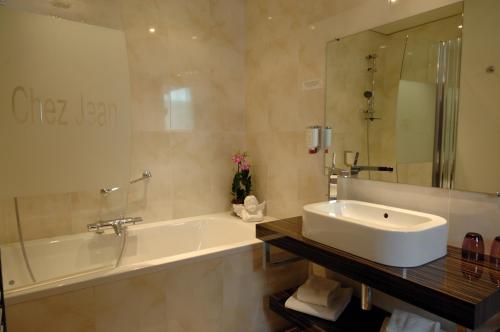 Chez Jean - image 12