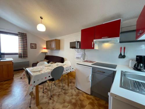 Appartement Samoëns, 2 pièces, 6 personnes - FR-1-624-79 - Location saisonnière - Samoëns