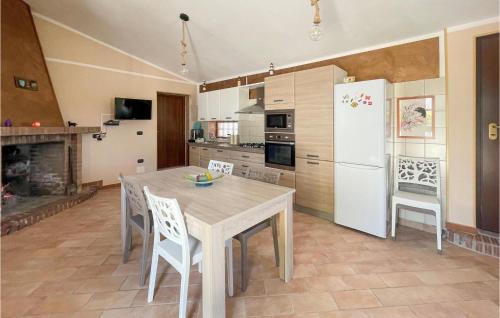 Gorgeous Home In Pisticci With Wifi