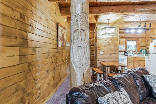 Royal Views - Private Mountain Top Cabin cabin in Gatlinburg, USA