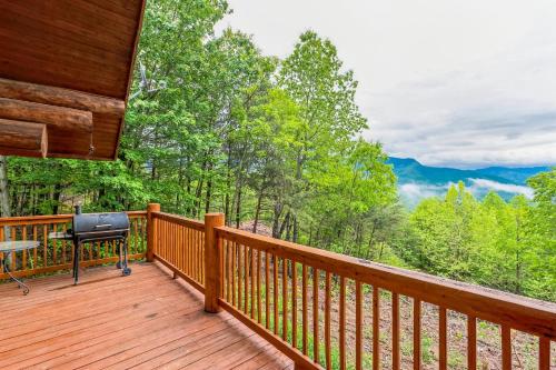 Royal Views - Private Mountain Top Cabin cabin in Gatlinburg, USA
