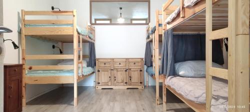 PRENOČIŠČE 9a (PRENOCISCE 9a) in Tolmin