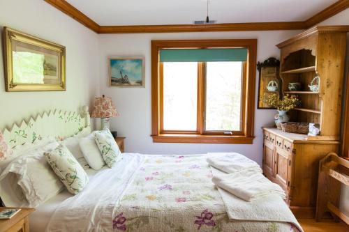 Honey Maple Grove BnB