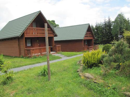 2 bedrooms, 5 beds