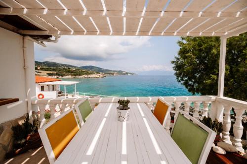  Floreica Maisonneta By the Sea., Unterkunft in Skinária