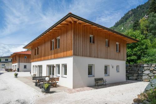 2Geräumiges Ferienhaus in den schönen Alpen