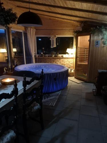 ساونا, The Little Blue House in Valiug