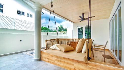 JB City Villa (Private Pool) in Stulang Bahru