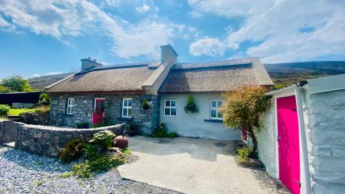 Oranuisce Thatch Cottage Ballyvaughan