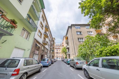 Margit Apartment - image 10