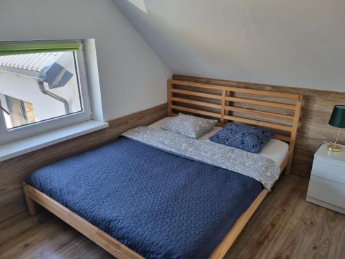 2 bedrooms, 4 beds