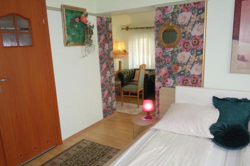 Apartment image 5