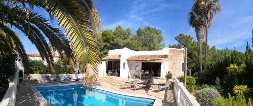 B&B Cala Llenya - private Villa mit eigenem Pool unter Palmen - Bed and Breakfast Cala Llenya