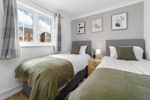Charming 2BR Ground Floor Flat in Sholing, 11 Mins from City Centre - Recently Set Up with Love in Sholing