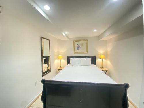 Three-Bedroom Apartment image 9