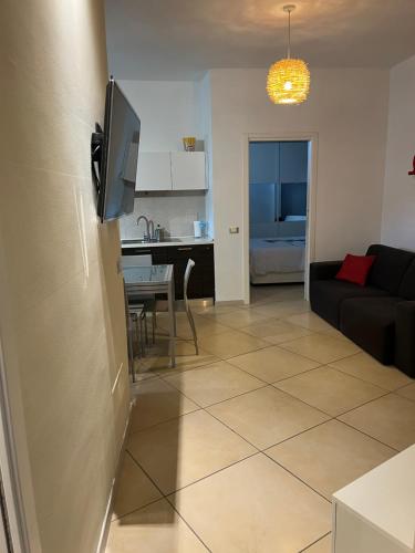 Bilocale in Centro - 10km da Malpensa, Gallarate (foto 2)