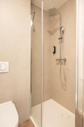 Ванна кімната, B&B HOTEL Namur in Намюр