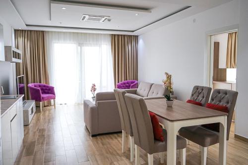 Val Lux Apartmani in ซูโตมอเร