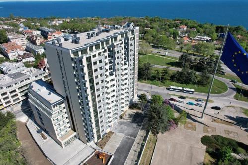 Sky flats Varna with parking