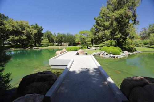 DTPH Mid Century Studio w/Pool & Parking