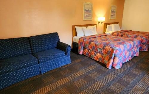 Silver Saddle Motel image 40