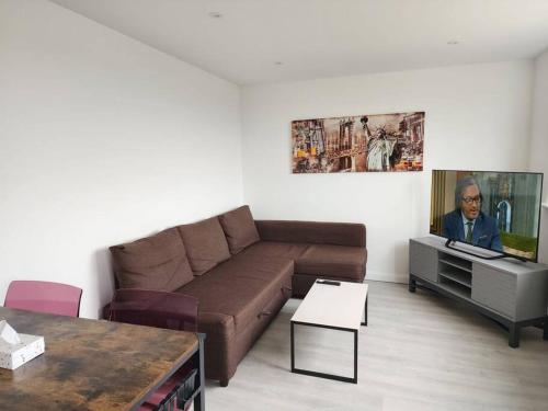 Hazel 1-Bed Flat (4) + Parking