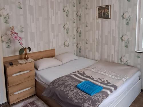 1 queen bed