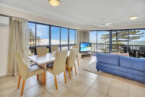 Unit 8 Phoenix Apartments Coolum Beach