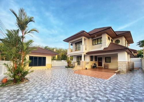 Hatyai Quiet & Comfy Villa.