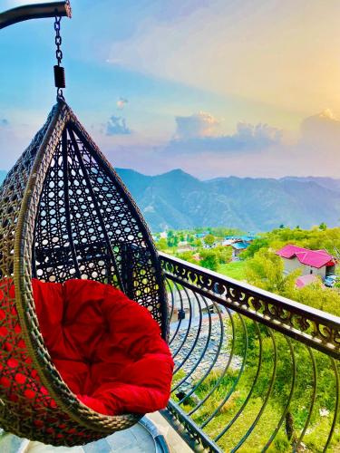 Staynest Mashobra with balcony- A peacefull stay