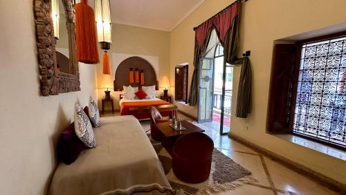 room detail thumbnail 1
