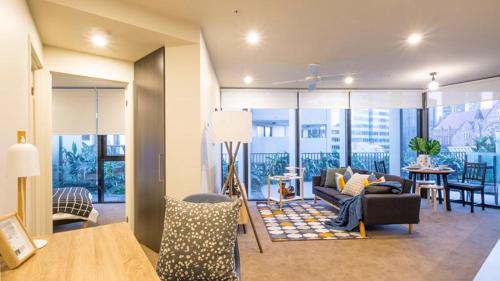 Brisbane CBD 1 Bed APT Central / QBN550-607 - Tap to explore photos