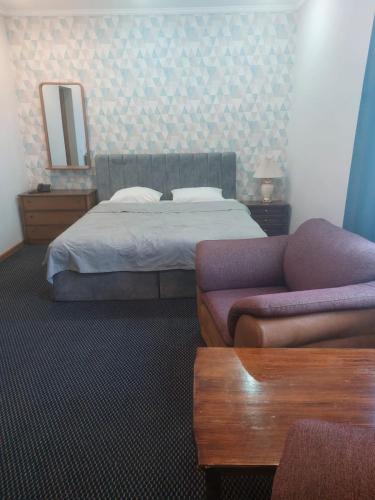 1 queen bed