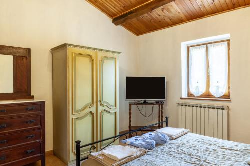  The Dormouse - Il Ghiro in Casola in Lunigiana