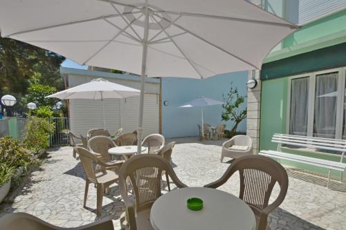 花園, Hotel Maddalena in 拉雲納濱海