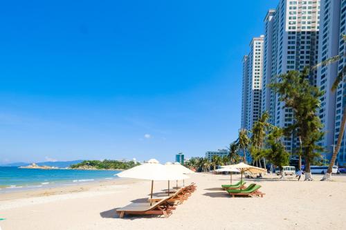 Ocean Sun Apartment Hon Chong Nha Trang  - 해변