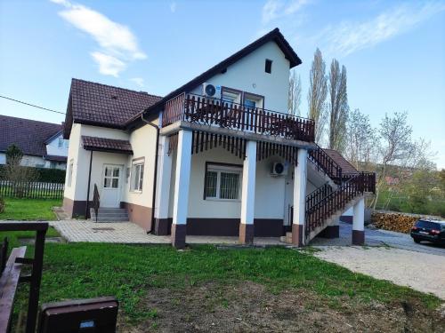 Gyöngyike Apartmanház Vonyarcvashegy