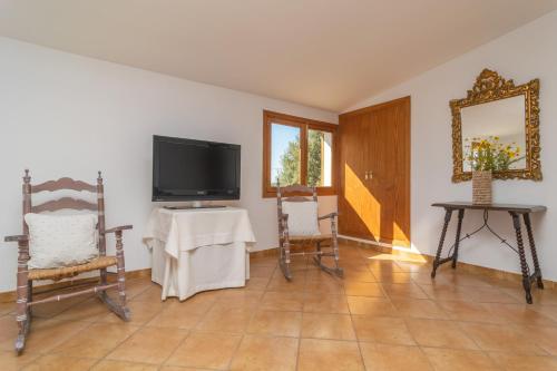 Can Pilos - image 12