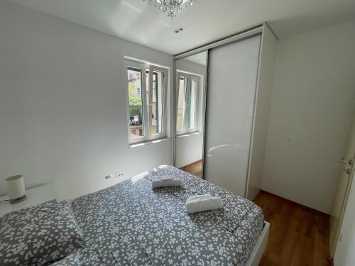 Apartment “Jelin dvor” 3+2, Bacvice, Split, Split (photo 10)