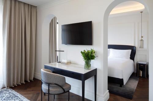 Ambasciatori Palace Hotel - image 4