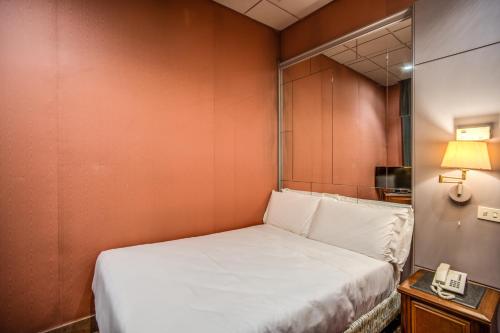 Castro Pretorio 64 Easy Rooms, Рим (фото 7)
