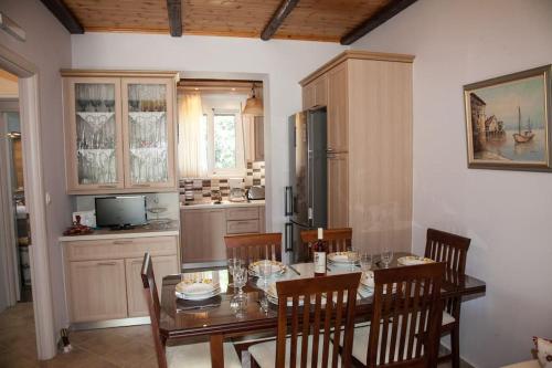 Irini's Traditional Kefalonian House