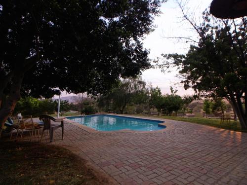 Peldbaseins, Uitkyk Guest Farm in Usakos