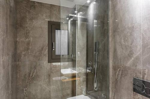 One-Bedroom Apartment image 10