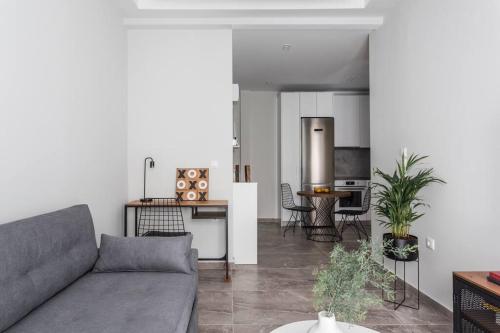 One-Bedroom Apartment image 8