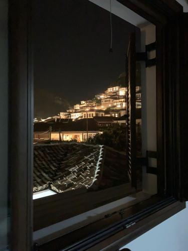 Two-Bedroom Apartment room in NoMad House-entire house at your disposal4 guests