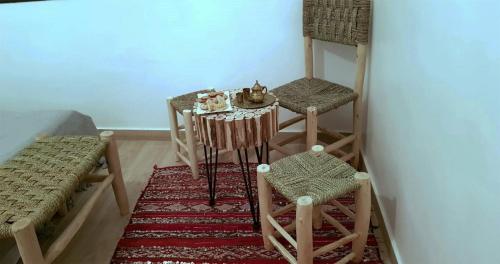 편의 시설/서비스, Dar Yan in 에라시디아