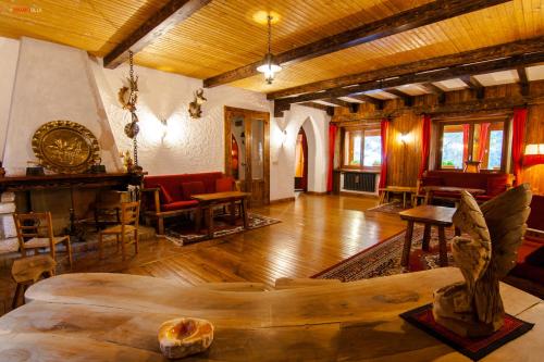 Shared lounge/TV area, Hotel Garni Mille Pini in Scanno