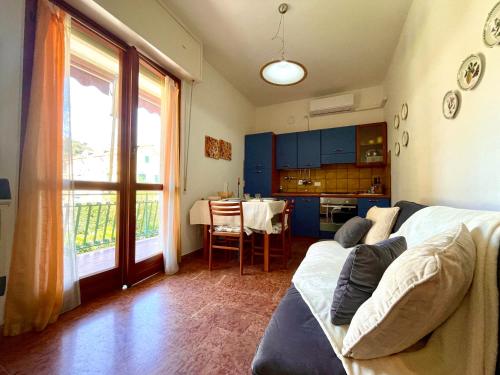 Relax a 800 mt dal Mare - Free Parking, A/C e WiFi - Tap to explore photos
